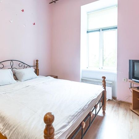 Квартира На Вулиці Федорова 29 Біля Площі Ринок Підвальна Lviv Ngoại thất bức ảnh