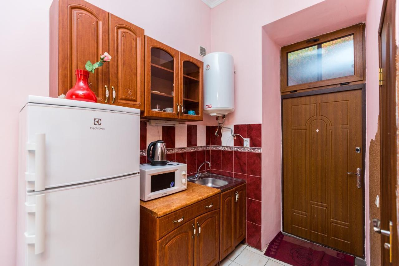 Квартира На Вулиці Федорова 29 Біля Площі Ринок Підвальна Lviv Ngoại thất bức ảnh