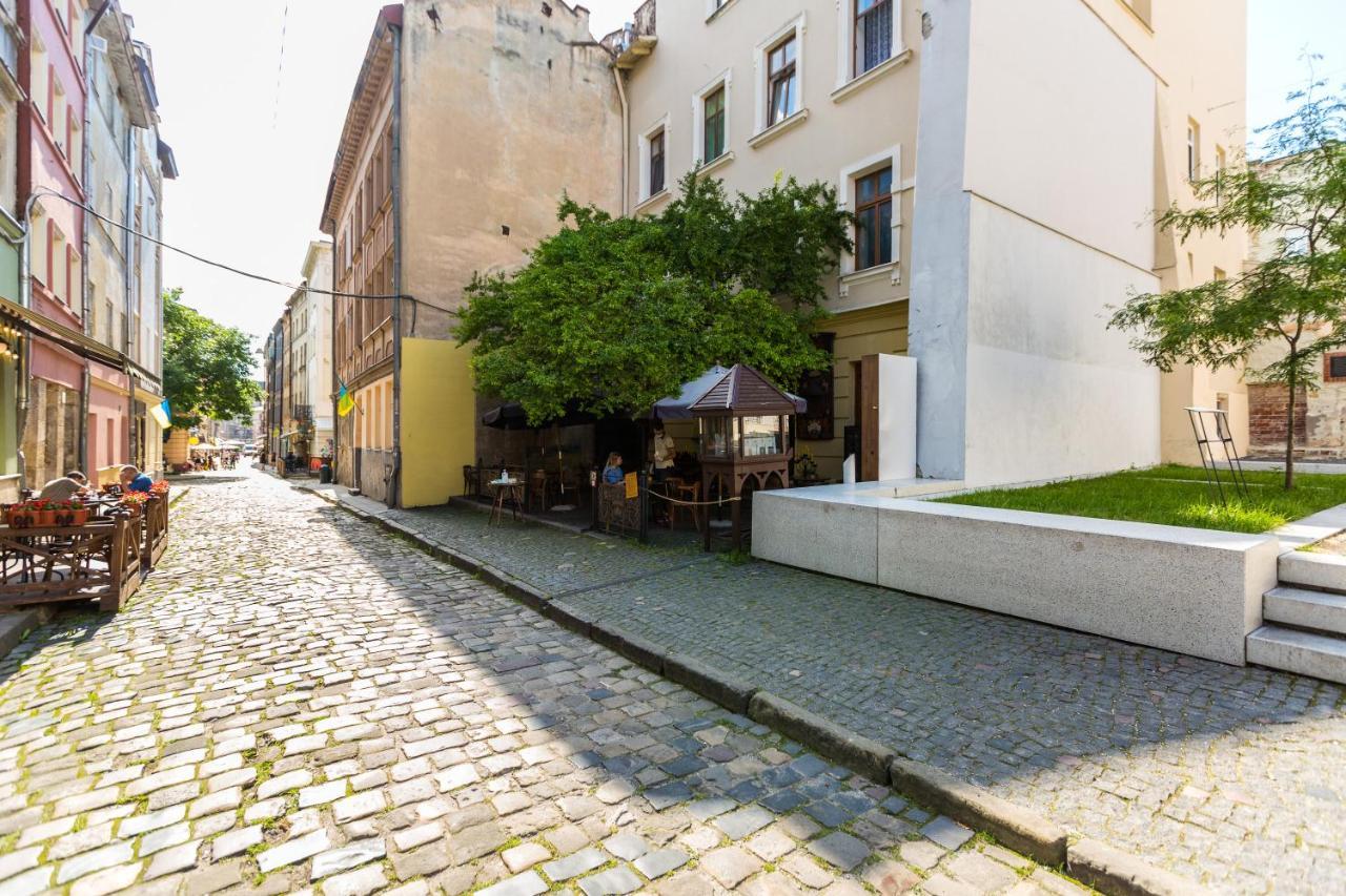 Квартира На Вулиці Федорова 29 Біля Площі Ринок Підвальна Lviv Ngoại thất bức ảnh
